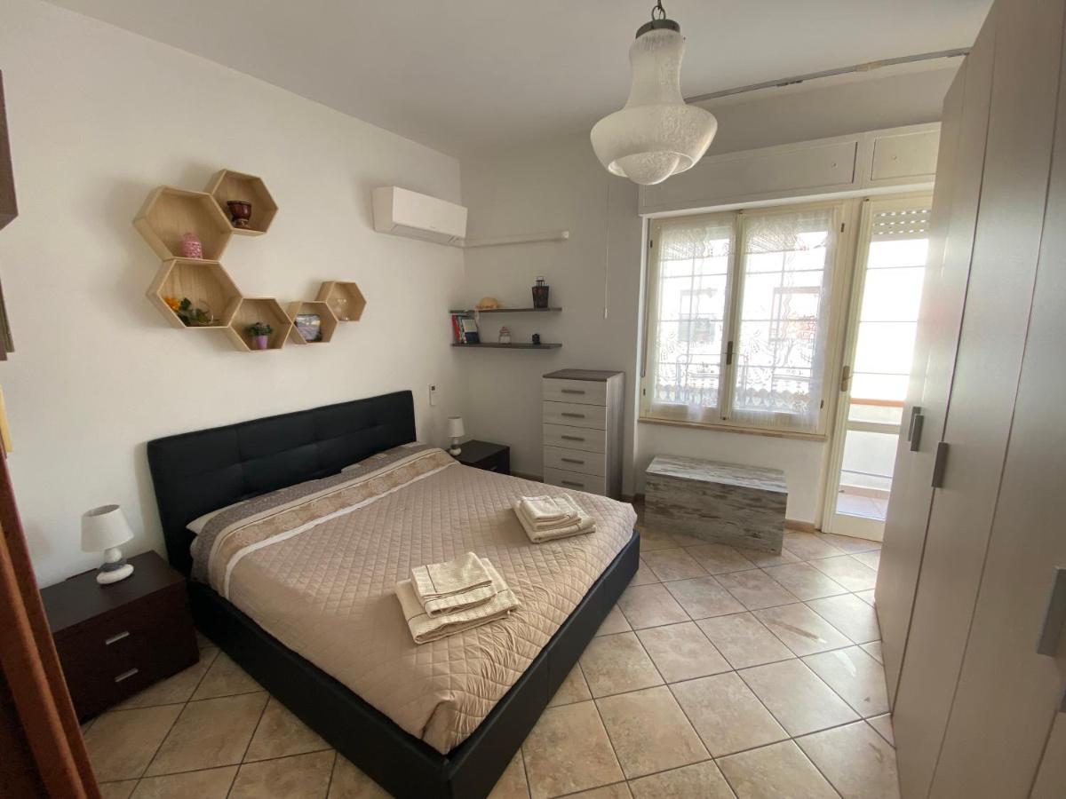 Lovely Sardinia Apartment Porto Torres Exterior foto