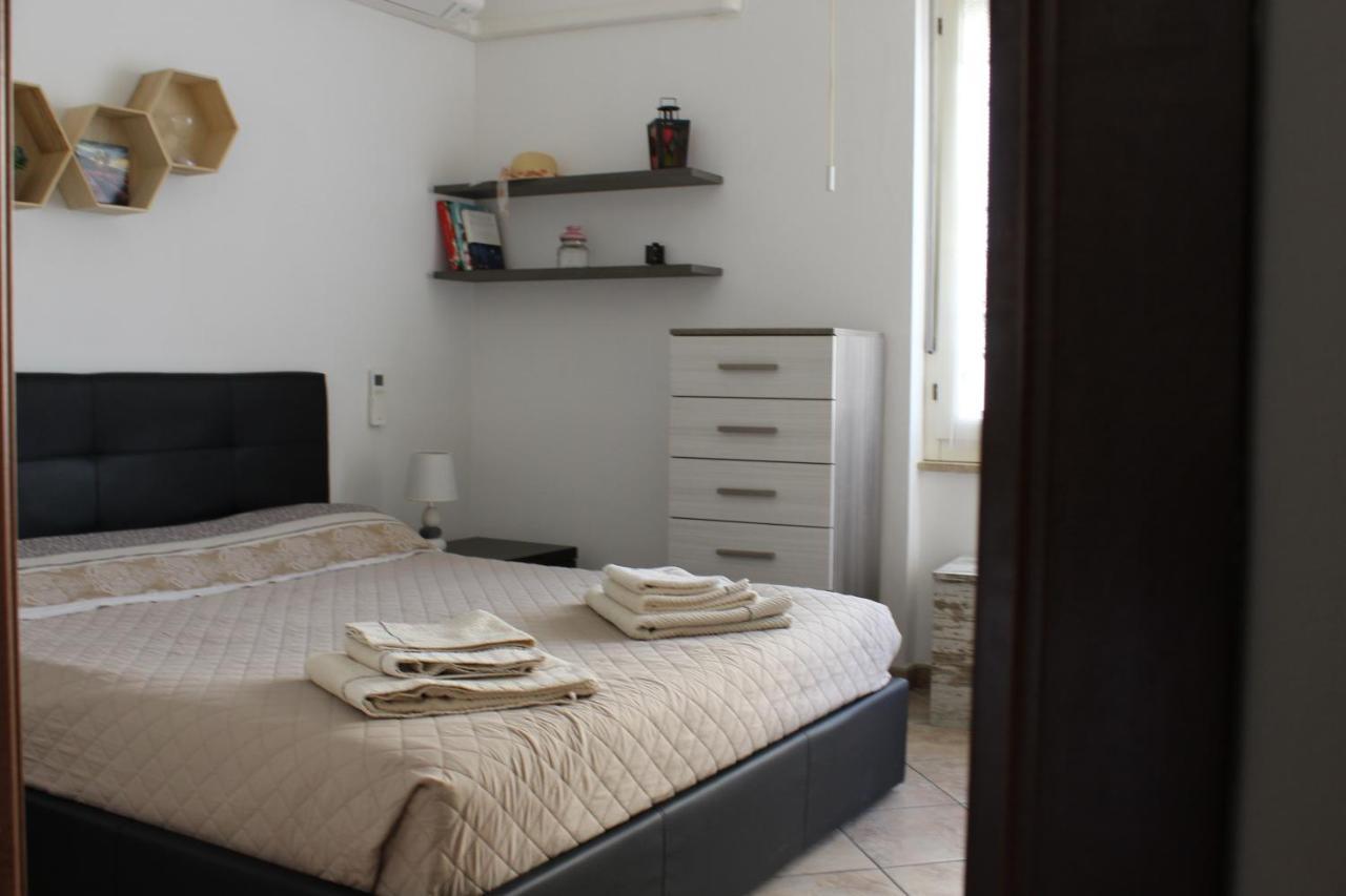 Lovely Sardinia Apartment Porto Torres Exterior foto